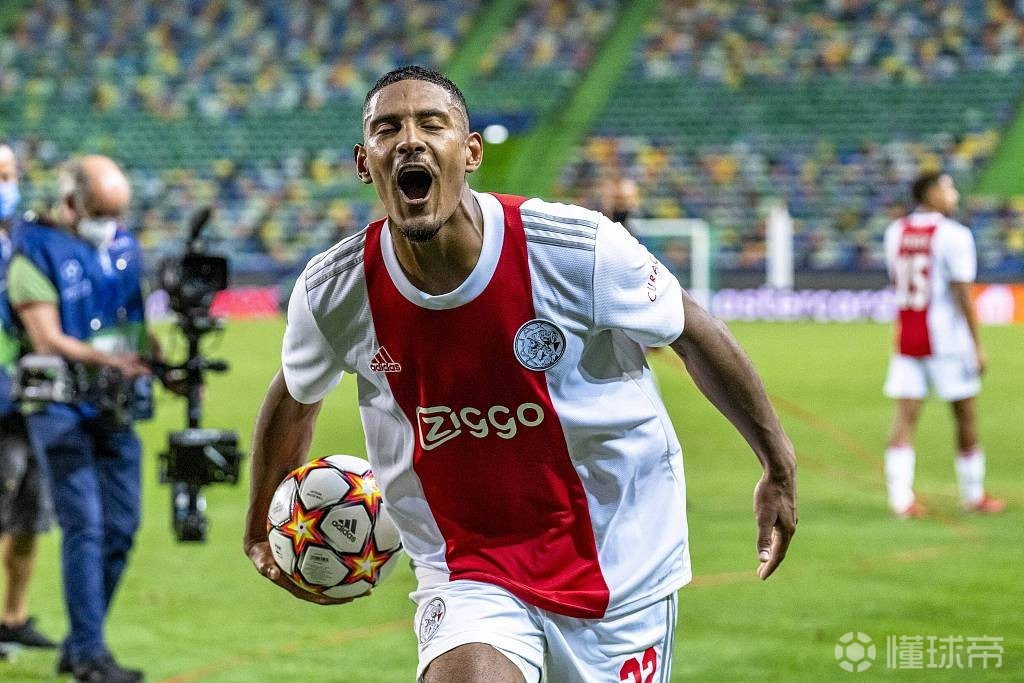 包含国际比赛日欧冠焦点战;广东宏远复出首秀;底气十足;轮换策略成焦点的词条