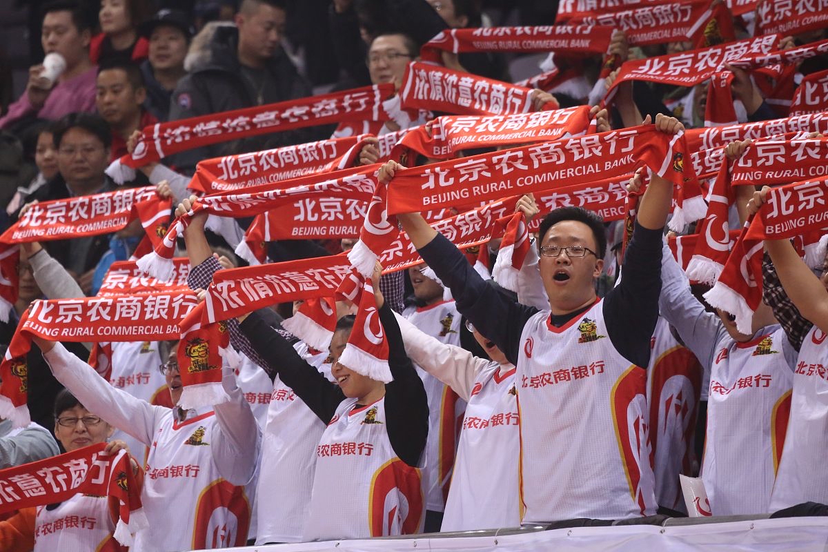 上海海港篮板制胜备战社区盾里昂关键时刻队长鼓劲，这一次真的Ming在巴黎圣日耳曼比赛中关键助攻的简单介绍