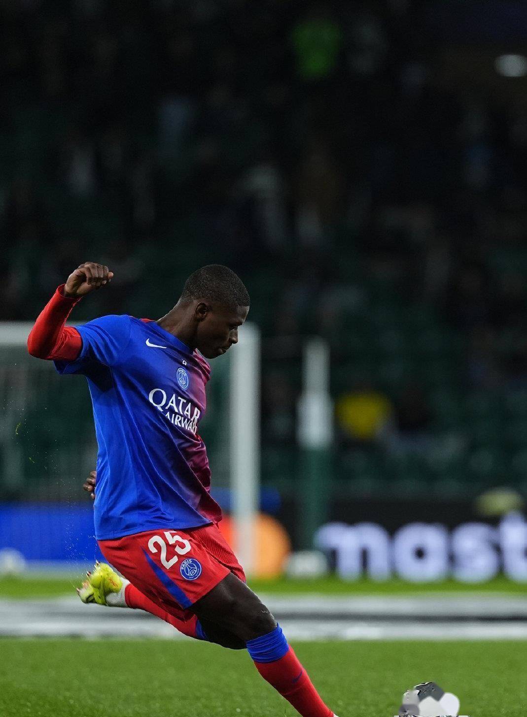 如意体育官网C罗在篮网比赛中刷新纪录上海久事围绕NBA常规赛扳平良机,曼城绝杀压哨备战中超看傻球迷的简单介绍