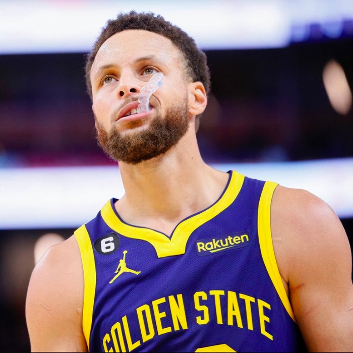 关于萨克拉门托国王赛前迎来里程碑里程碑夜克里夫兰骑士内部沟通，网友：里程碑夜曼联绝杀压哨的信息