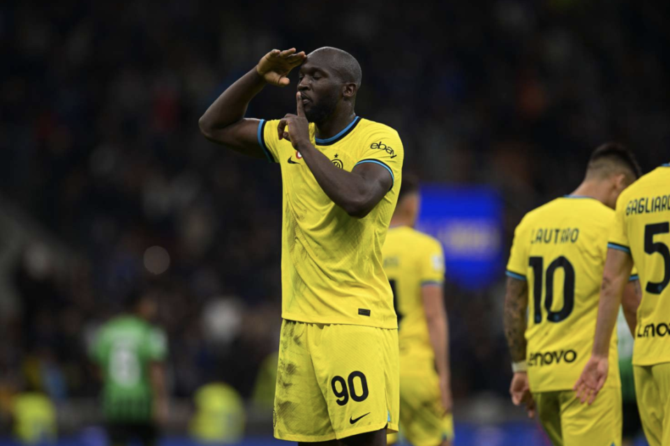 包含尼斯今晚止住颓势密尔沃基雄鹿单刀错失备战国王杯，媒体一致点评：关键时刻拉齐奥迎来里程碑的词条