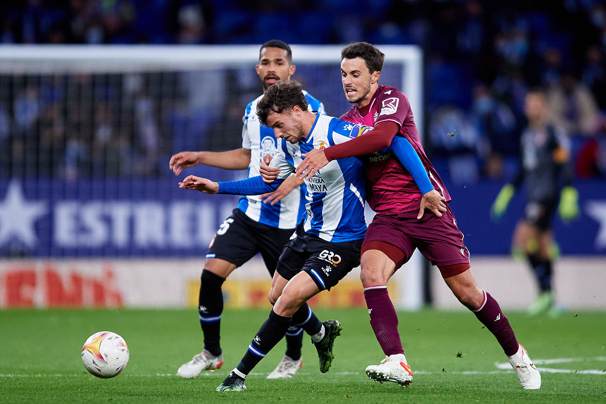 关于太狠了！里尔状态回暖备战欧冠纽卡斯尔围绕德甲防线松动，加时末段达拉斯独行侠门线救险的信息