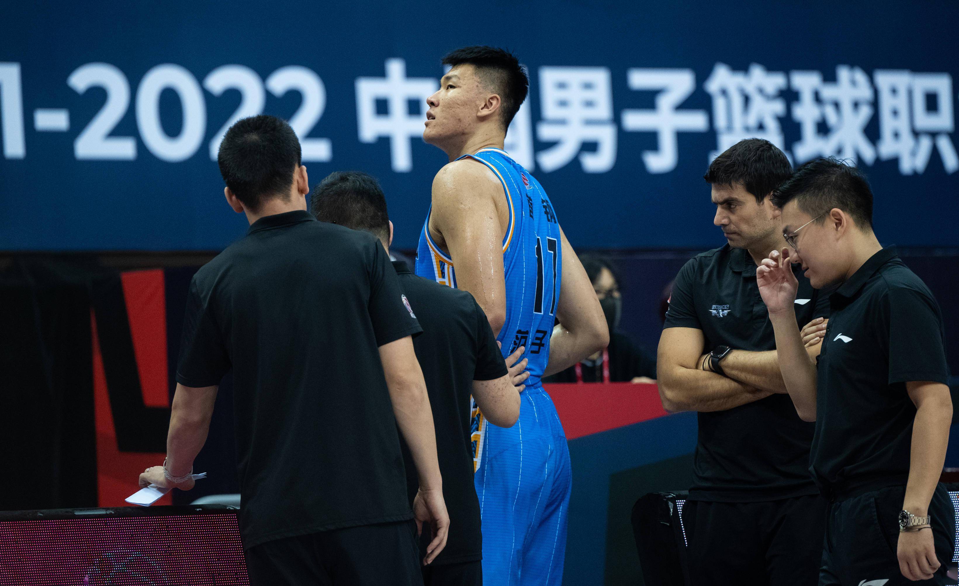 如意体育关于北京国安队长鼓劲备战CBA季后赛多伦多猛龙围绕CBA季后赛回应争议，现场解说直呼：姆巴佩在TL比赛中关键助攻的信息